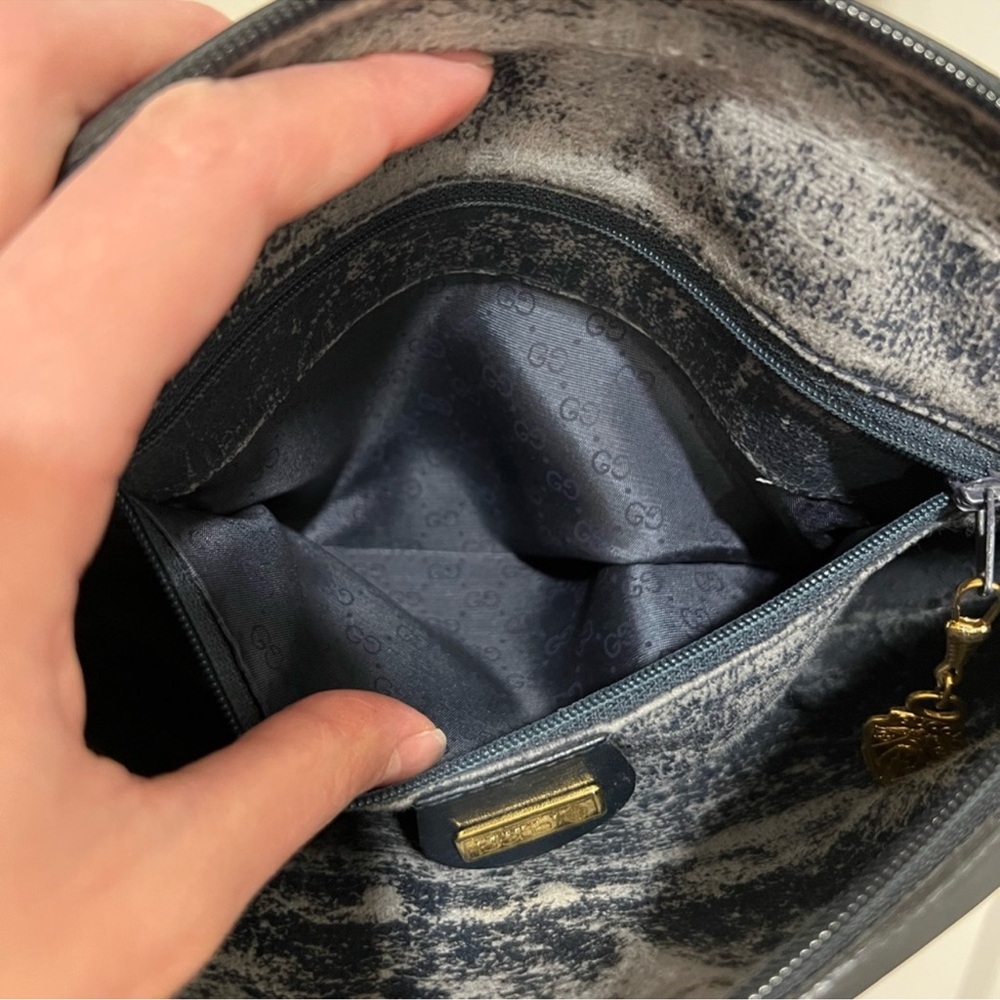 Vintage Gucci GG Navy Blue Canvas w/ leather Crossbody Bag - Picture 12 of 16